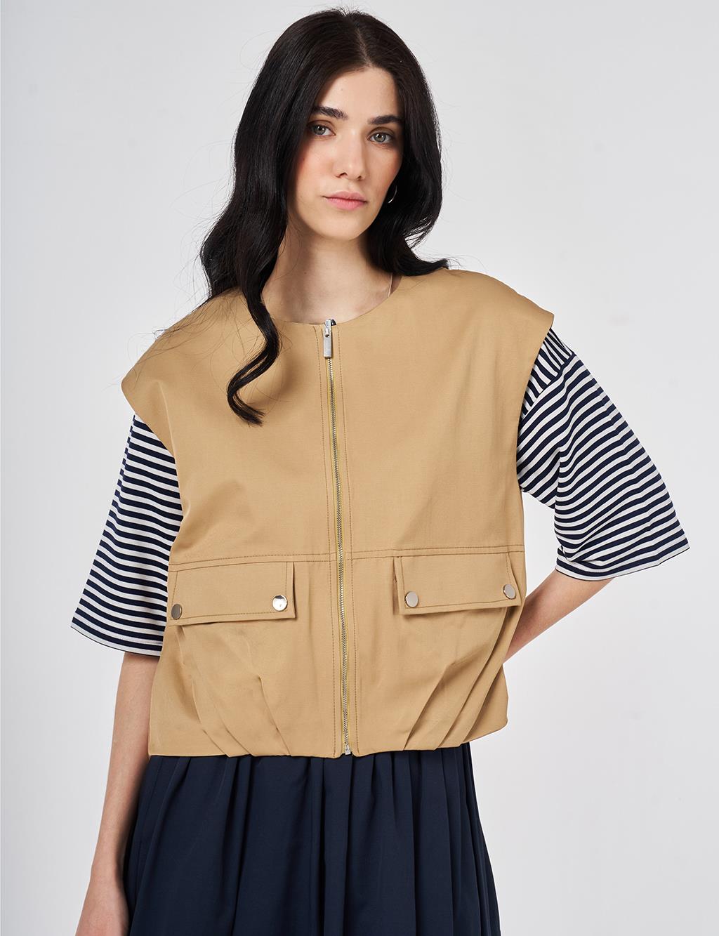 Zipper Closure Short Vest, Beige