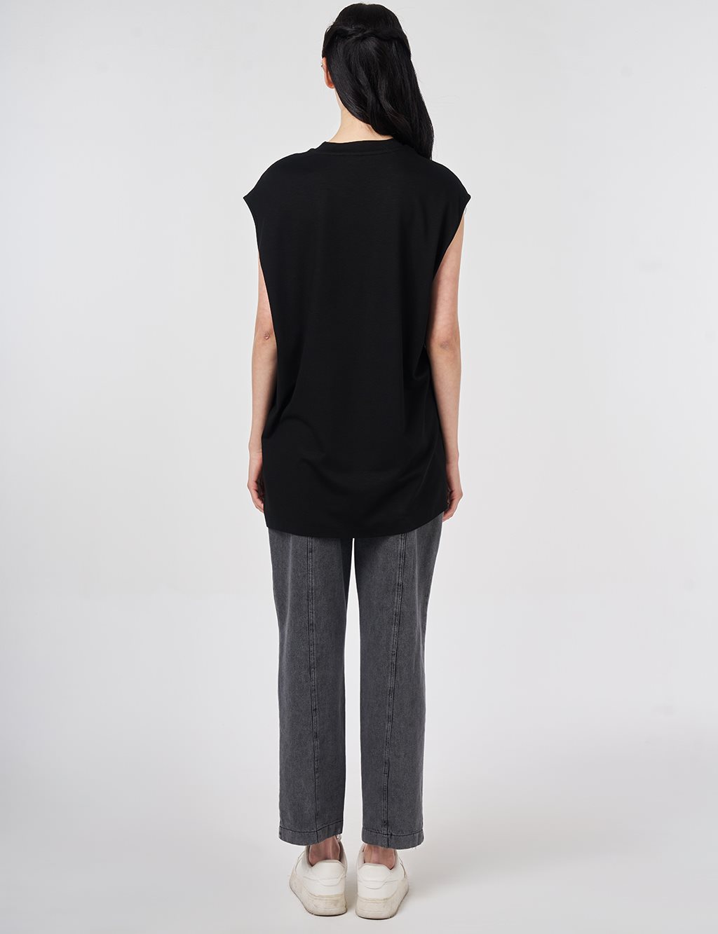 Cream Crew Neck T-shirt Black