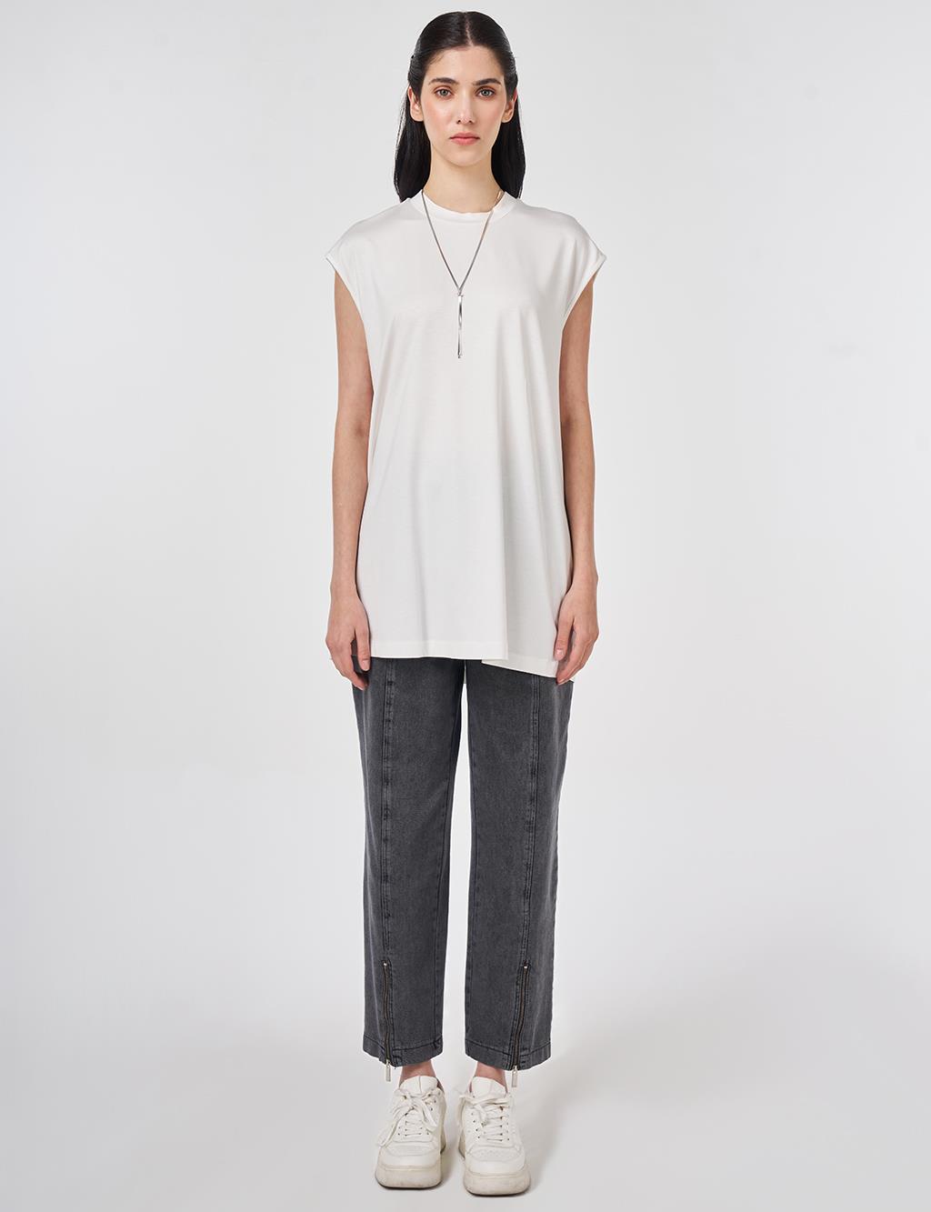 Sleeveless Knitted Blouse Ecru