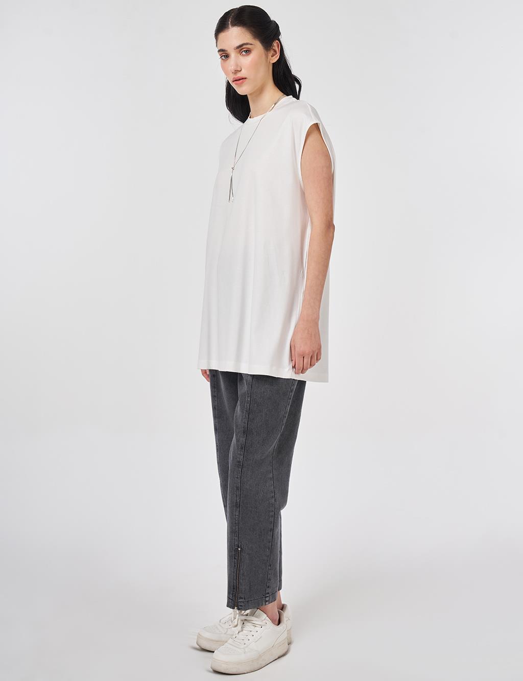 Sleeveless Knitted Blouse Ecru