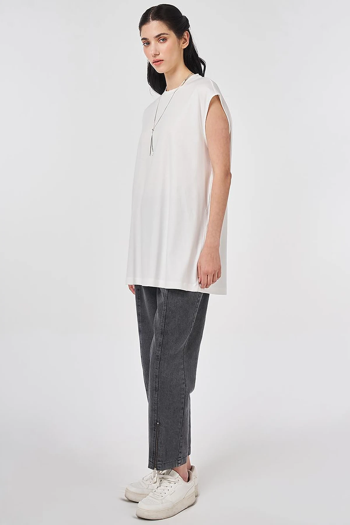 Sleeveless Knitted Blouse Ecru
