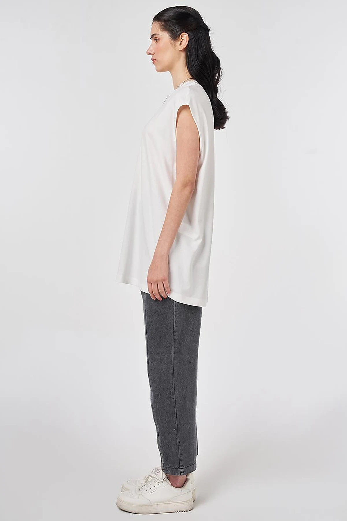 Sleeveless Knitted Blouse Ecru