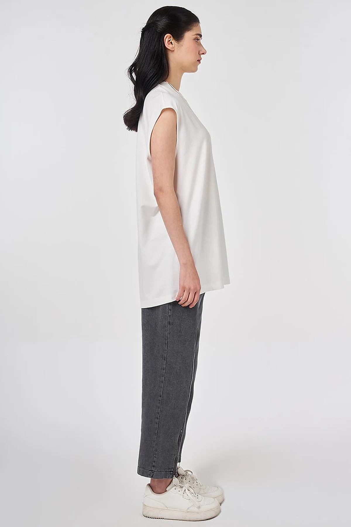 Sleeveless Knitted Blouse Ecru