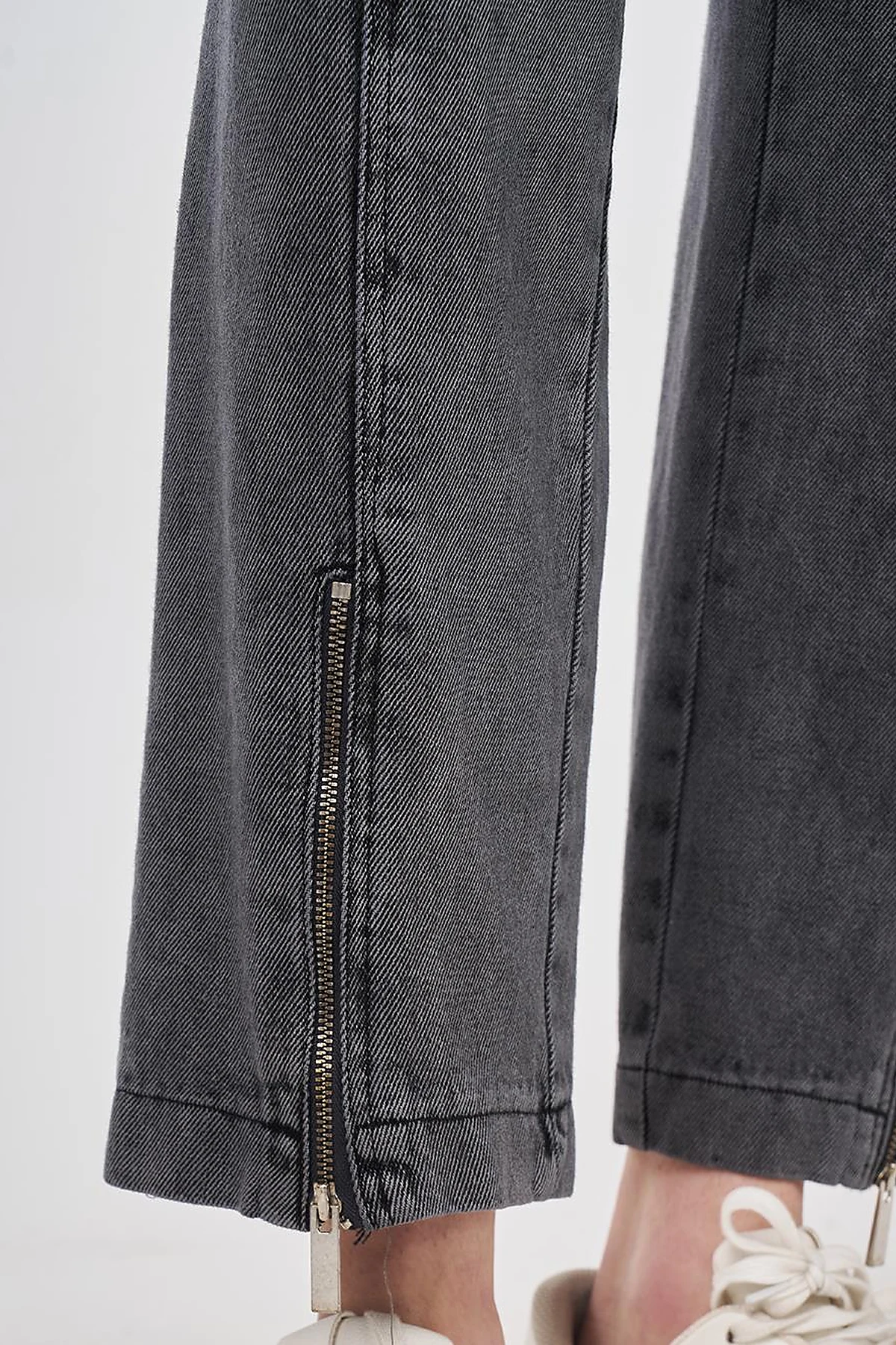 Yıkamalı Paçası Fermuarlı Denim Pantolon Gri 