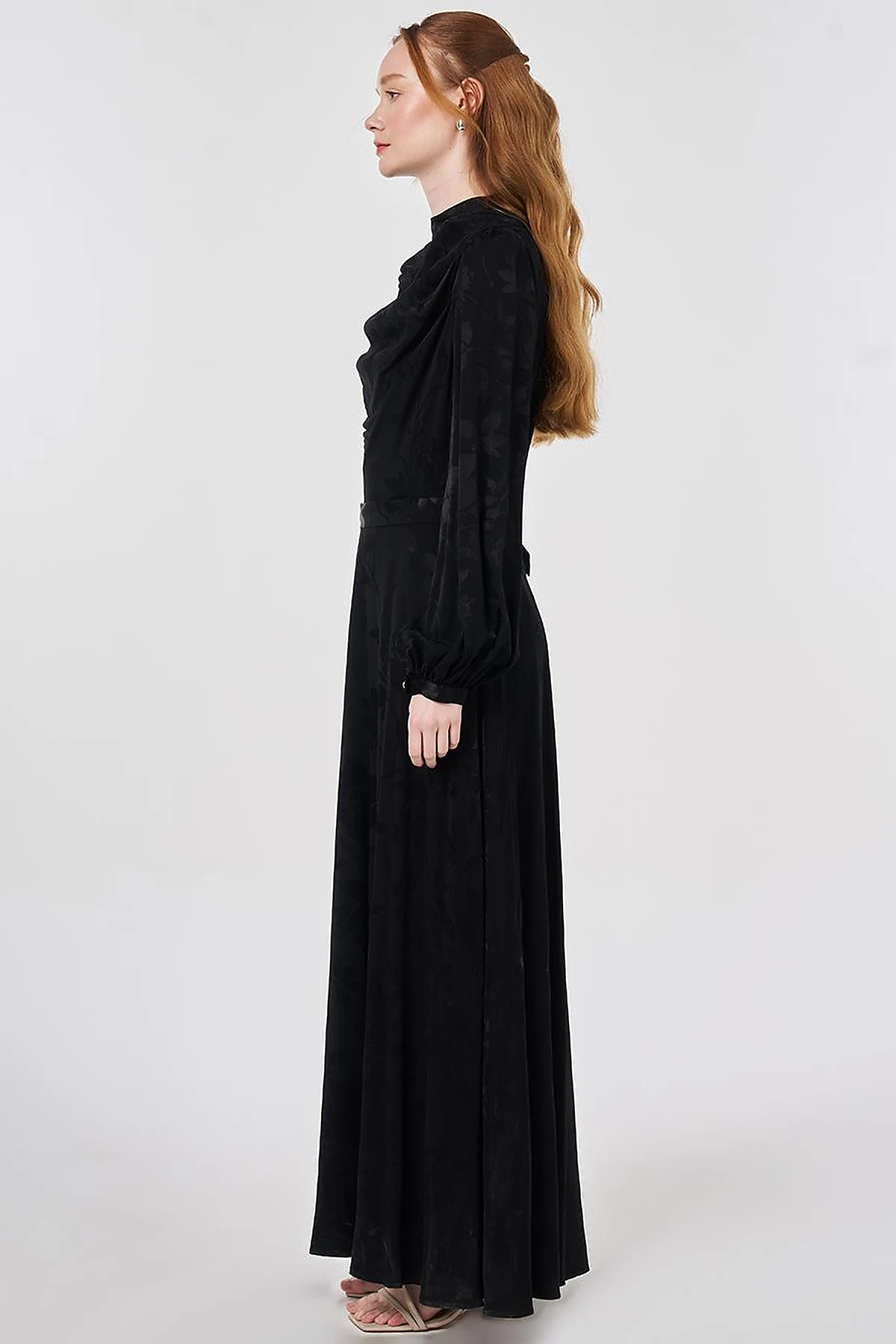 Leaf Pattern Jacquard Dress in Black