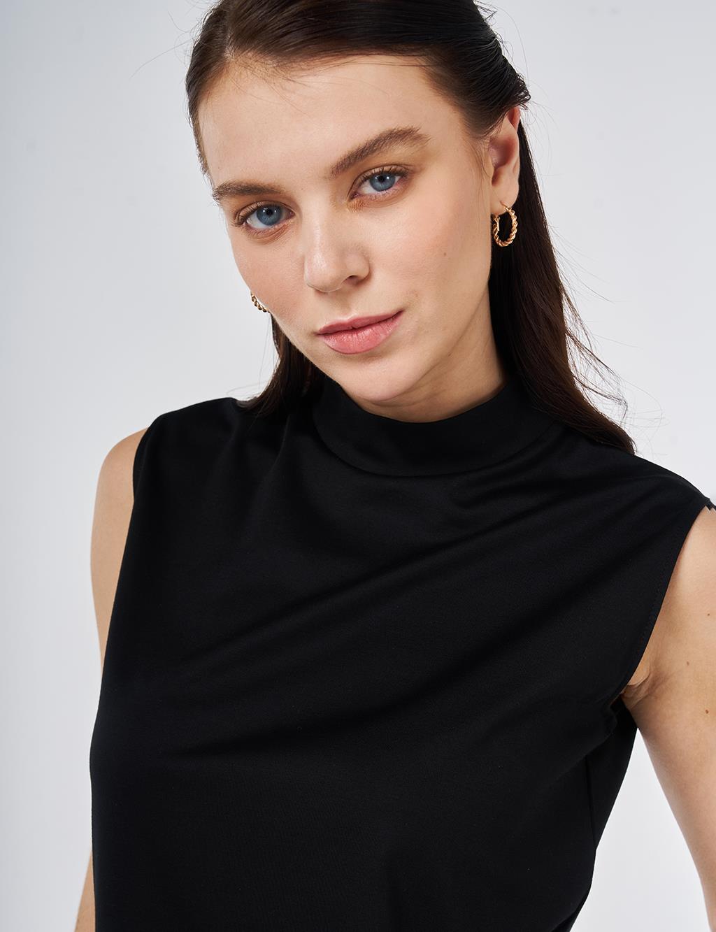 Short Stand-Up Collar Rayon T-shirt Black