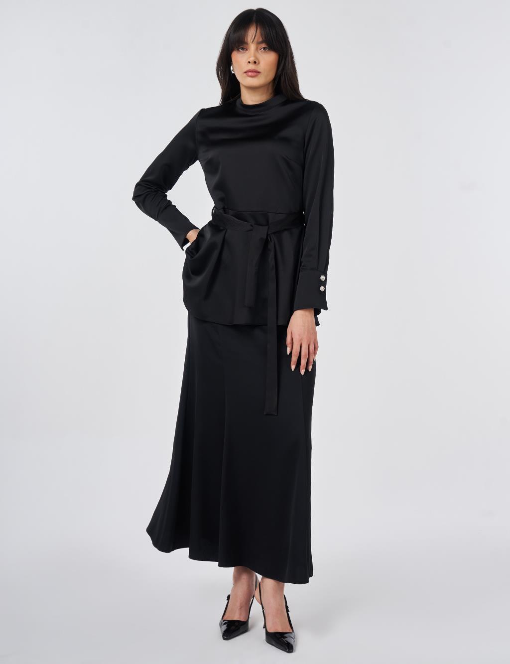 Kuşak Detaylı Saten Bluz Siyah