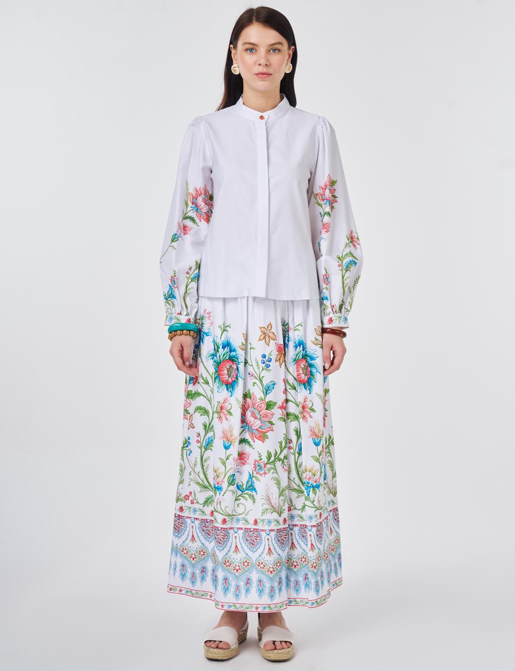 %100 Pamuklu Floral Desen Etekli Takım Optik Beyaz