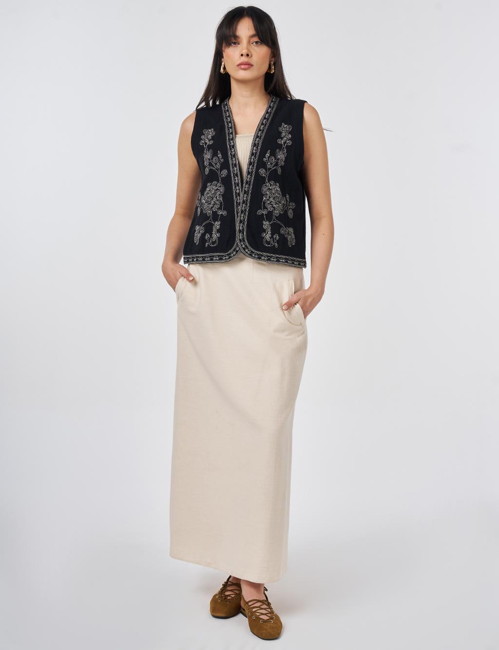 Embroidered Muslin Vest Black