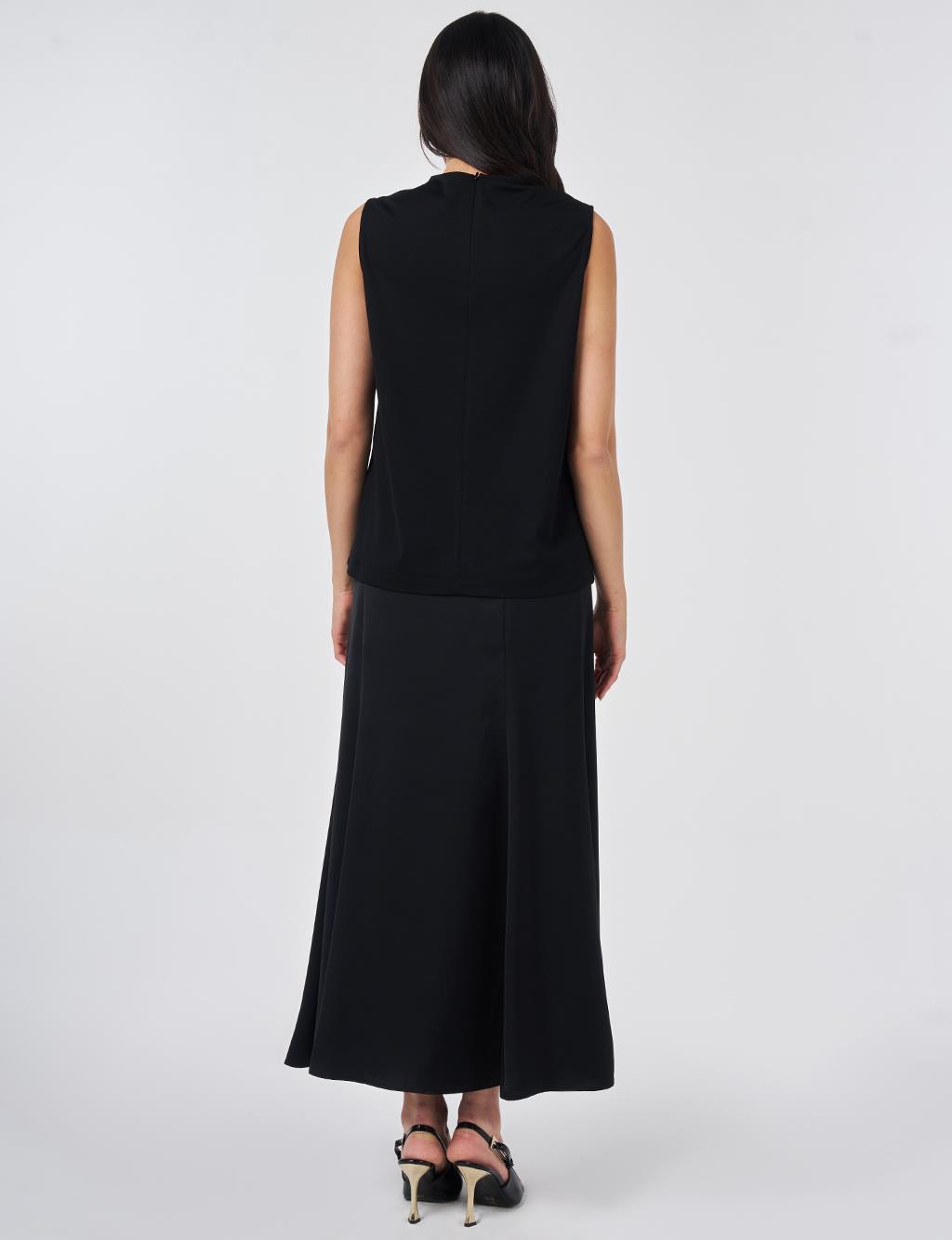 Cream Crew Neck Sequin Blouse Black