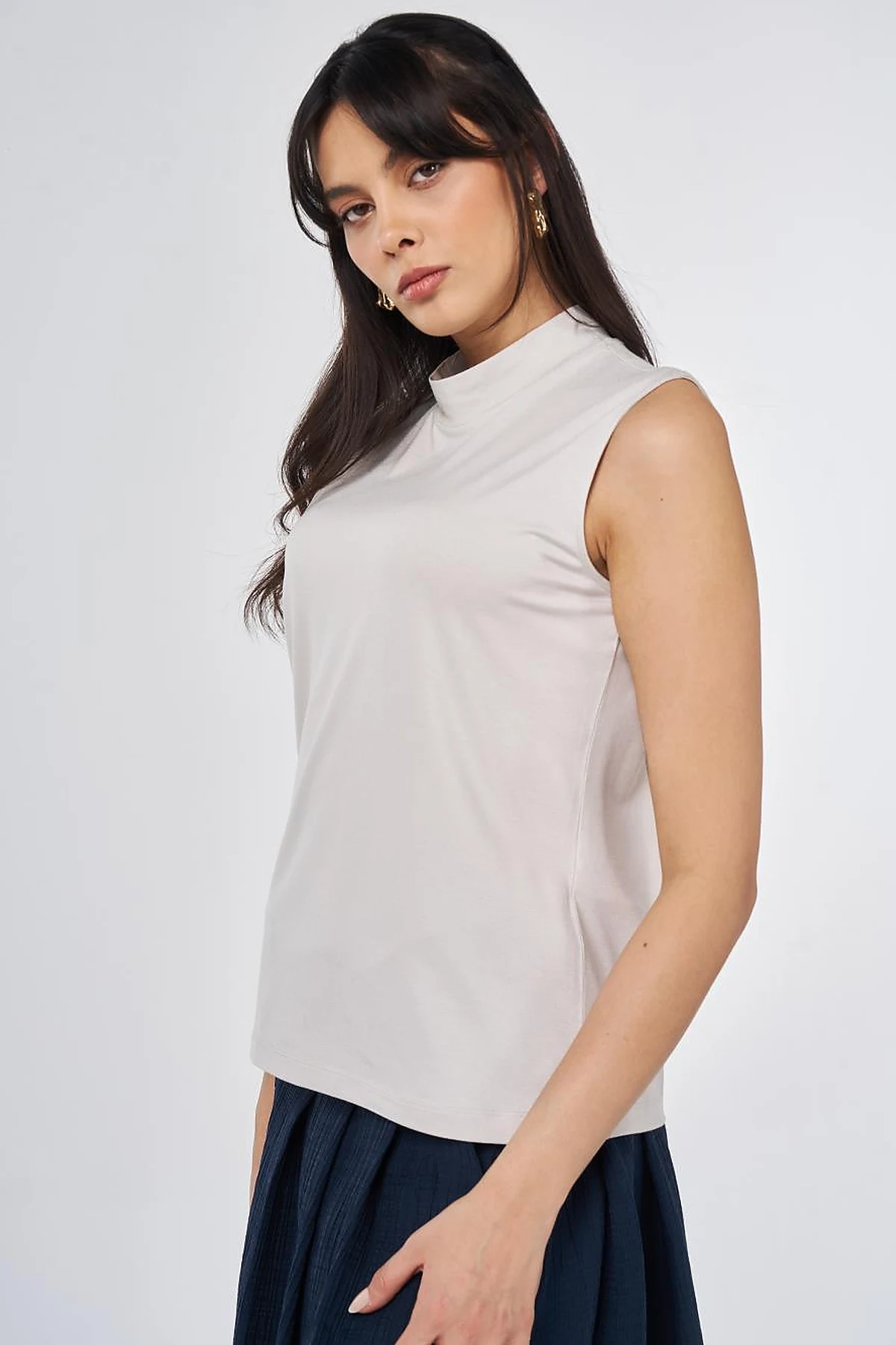 Kısa Dik Yaka Viskon T-shirt Açık Gri