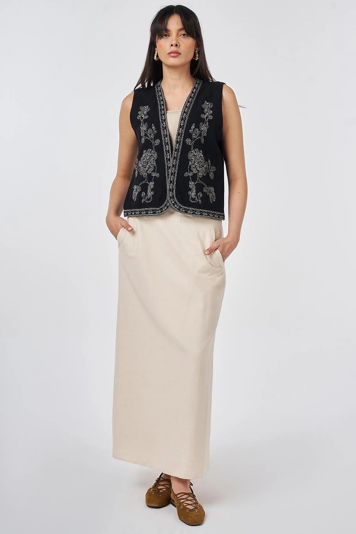 Embroidered Muslin Vest Black