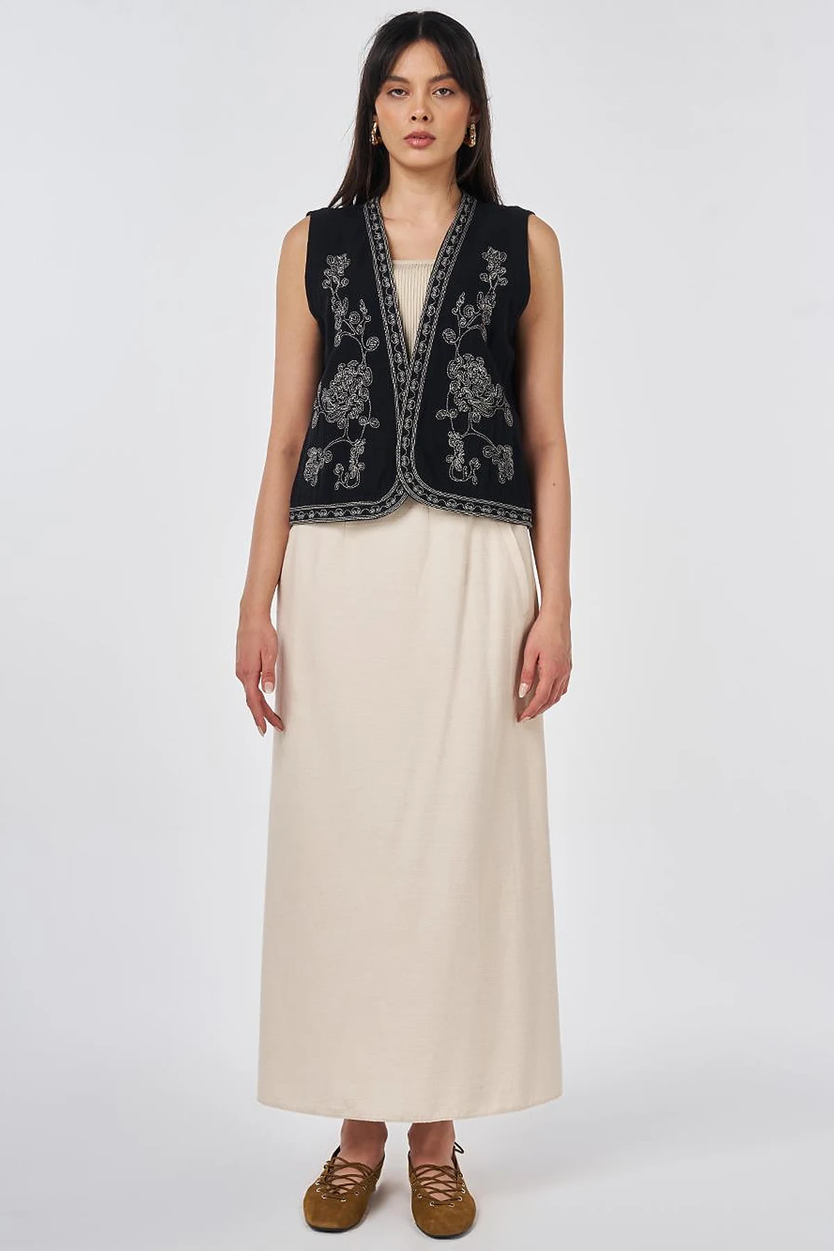 Embroidered Muslin Vest Black