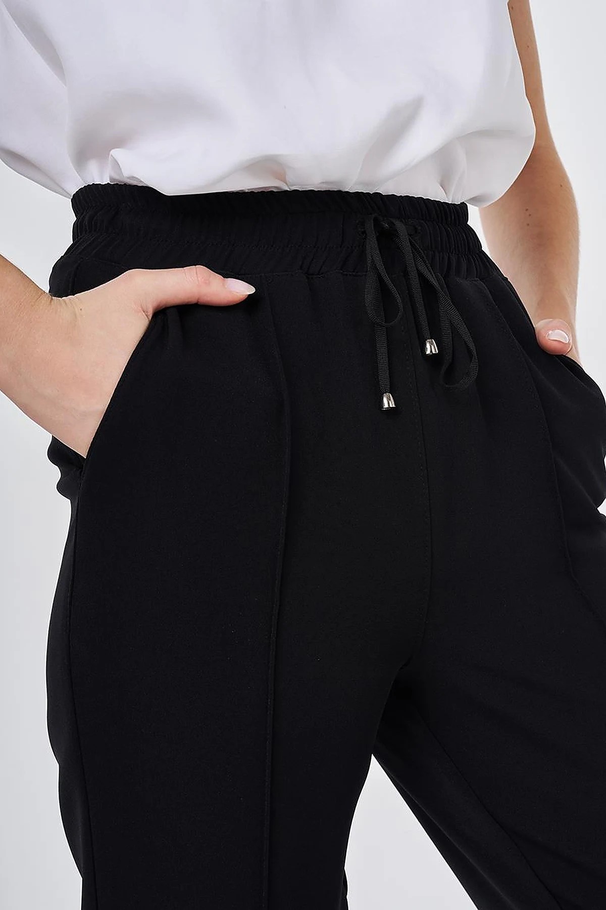 Cutting Stitch Relaxed Fit Trousers Black