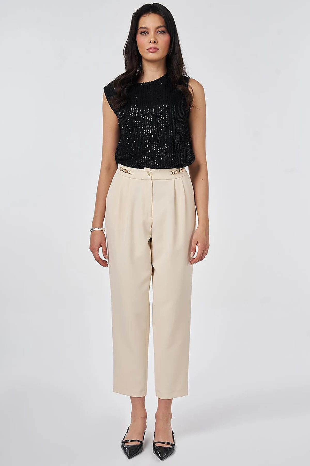 Metal-Detail Tapered Pants Cream
