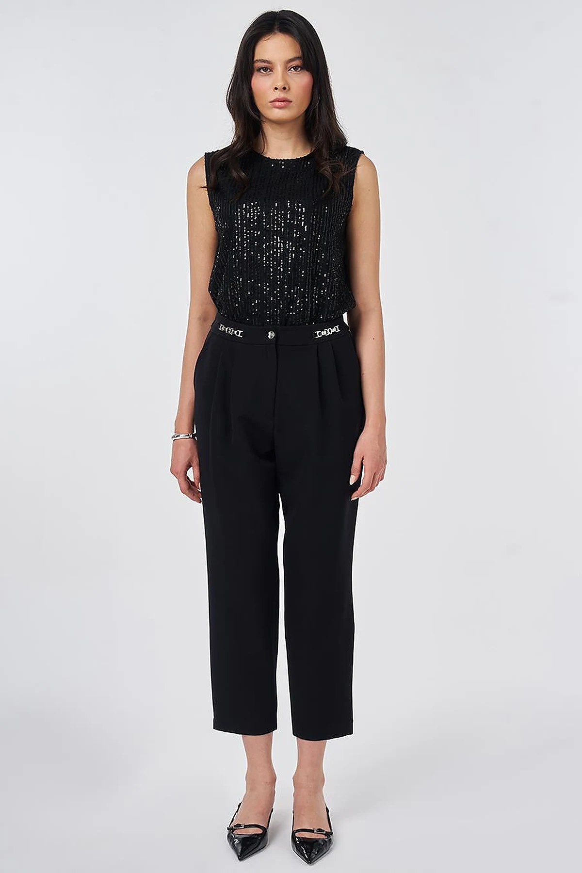 Metal-Detail Tapered Pants Black