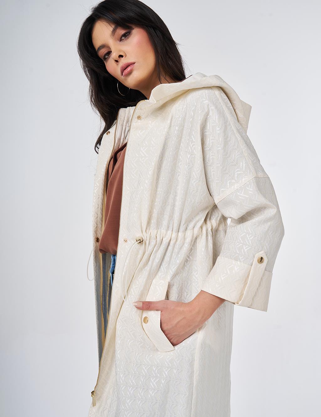 Jacquard Short Trench Coat Cream