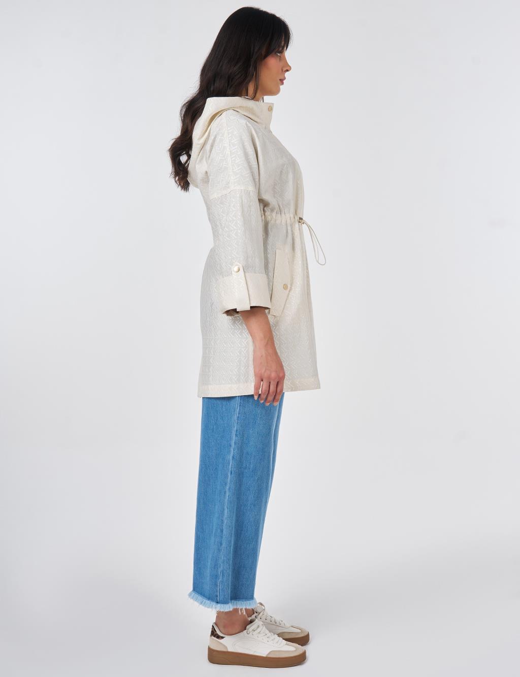 Jacquard Short Trench Coat Cream