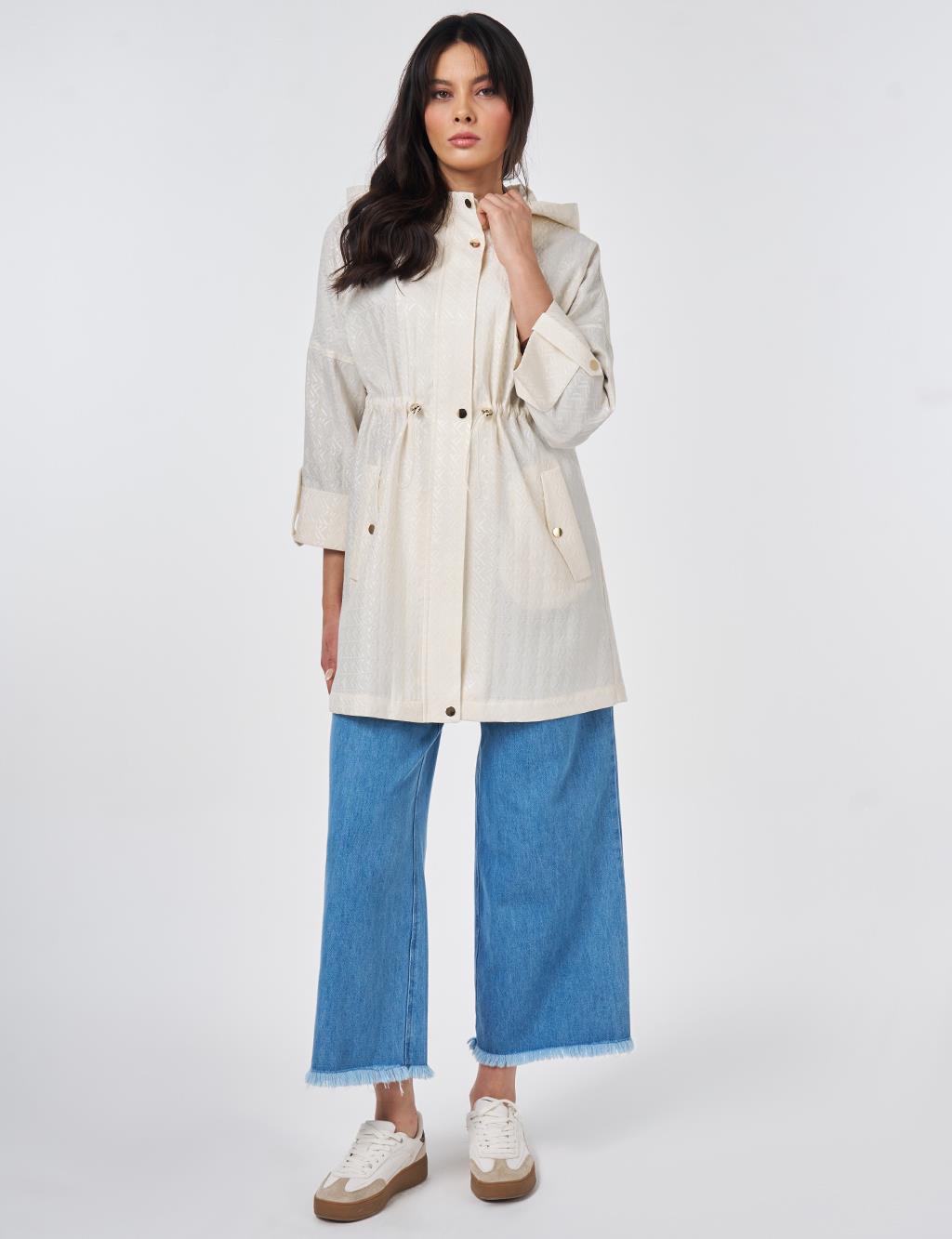 Jacquard Short Trench Coat Cream