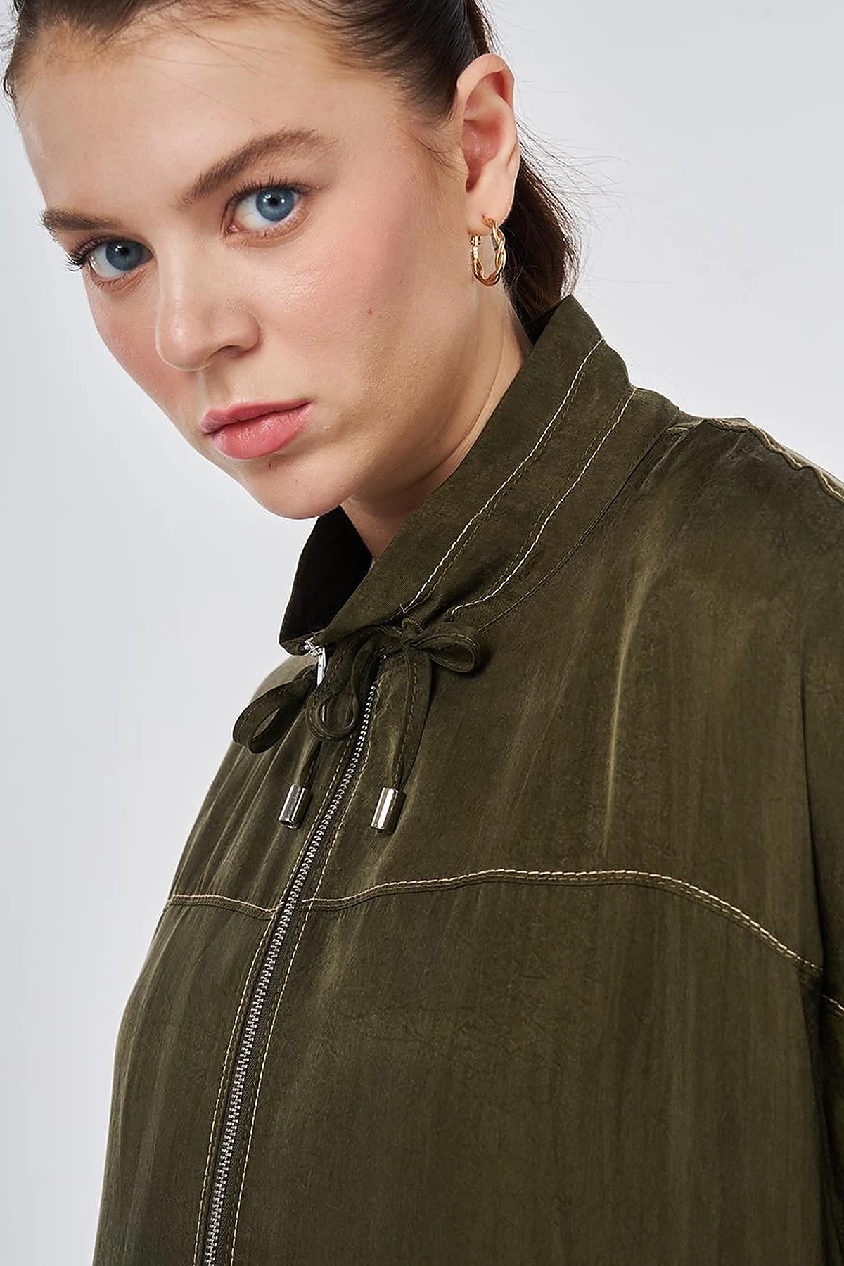 100% Lyocell High Collar Throw-On Dark Khaki