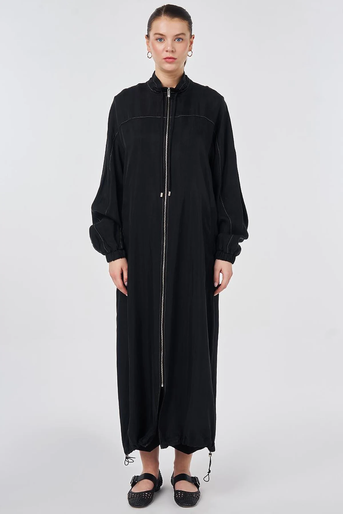 100% Lyocell High Collar Throw-On Black