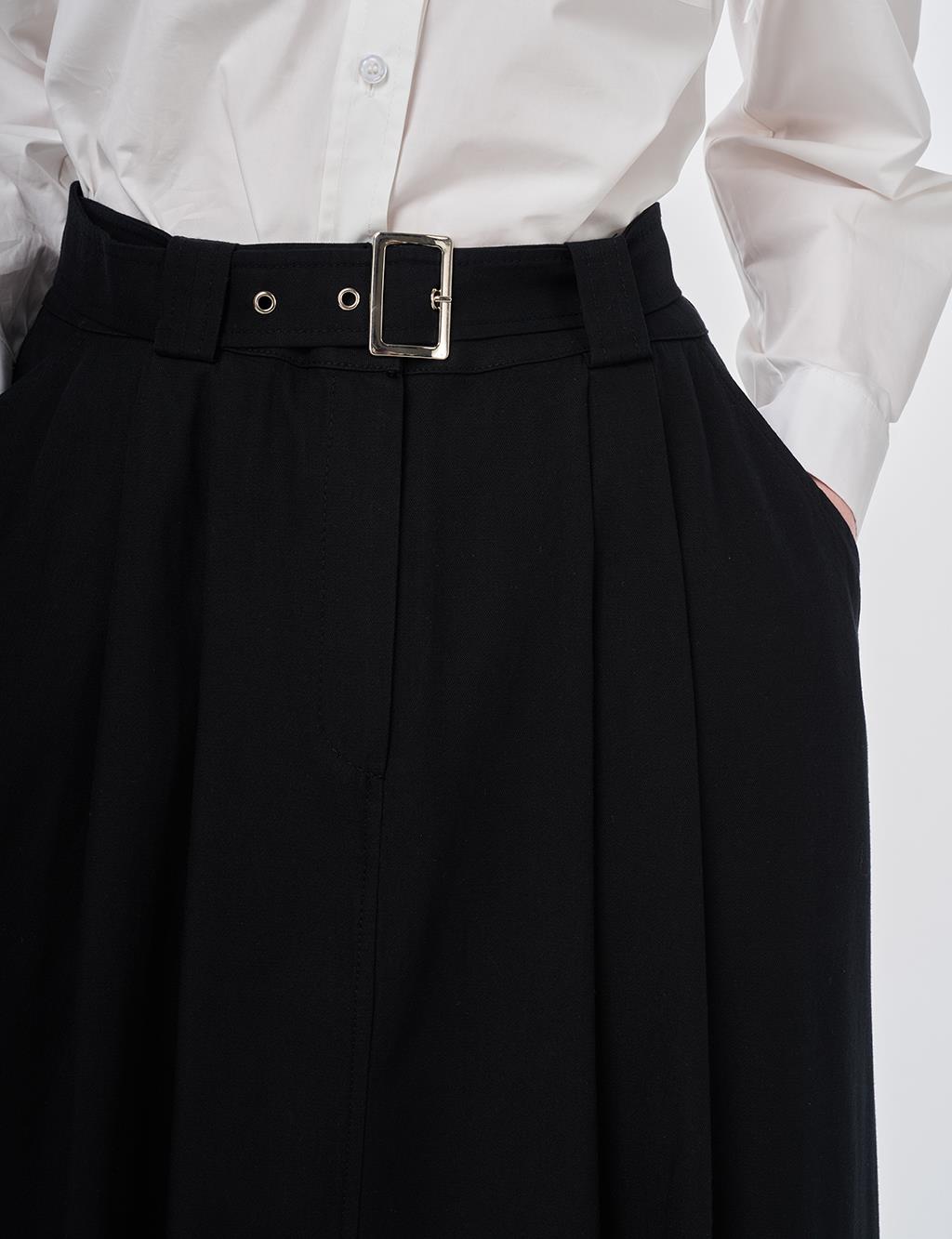 Buckle Detail Bell Skirt Black