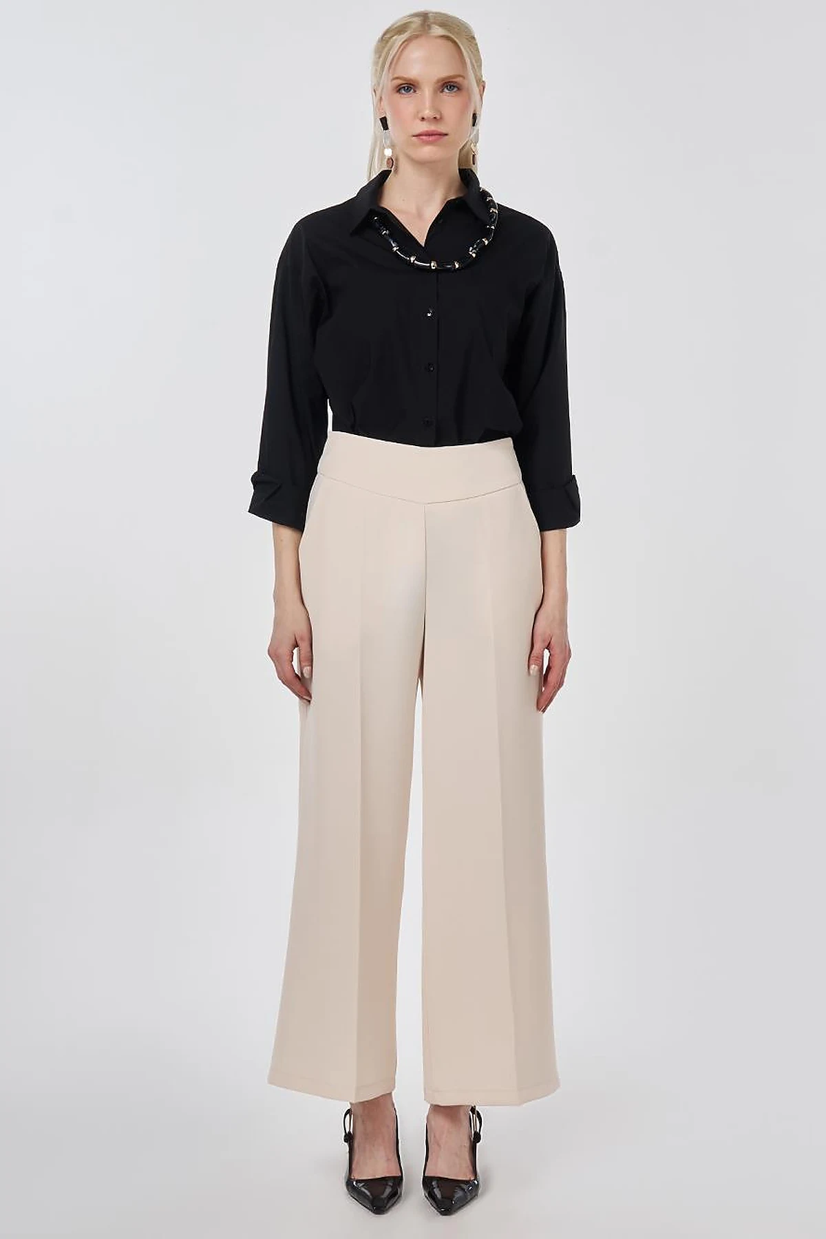 Basic Relaxed Fit Trousers Cream
