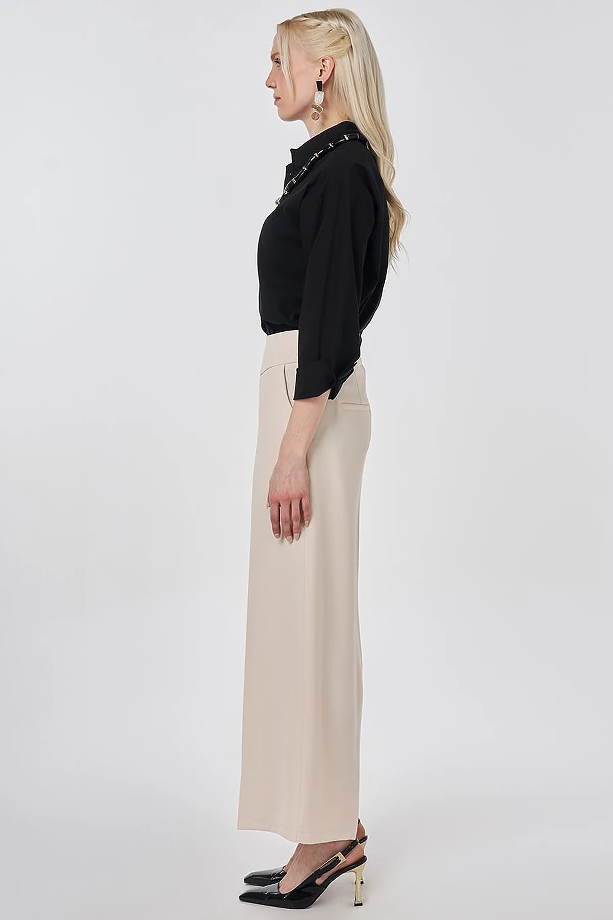 Basic Relaxed Fit Trousers Cream