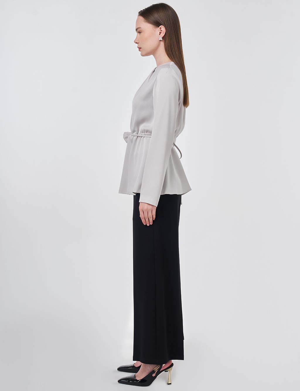 Gül Motifli Saten Bluz Açık Gri