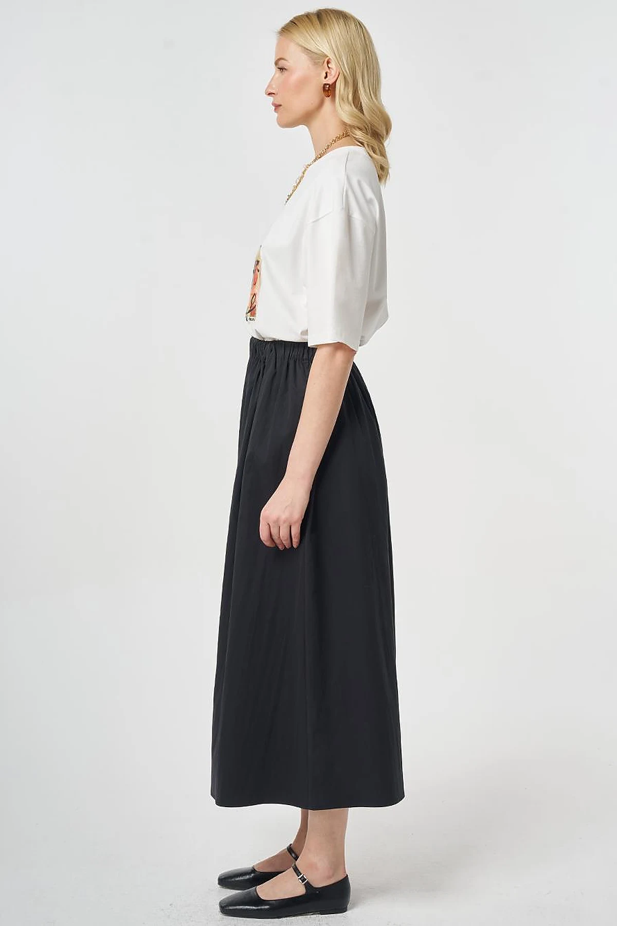 Pocket-Detailed A-Line Skirt Black