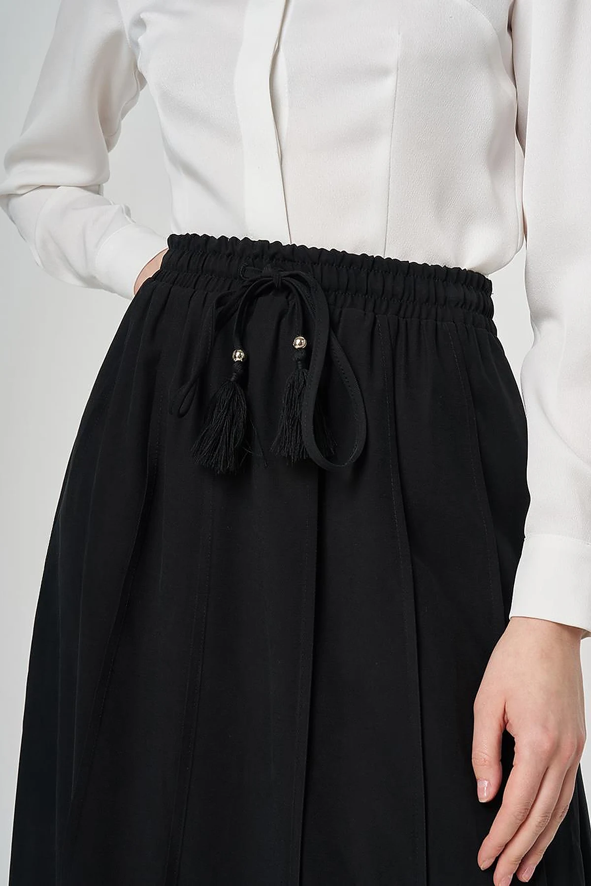 Panel-Stitched Rayon Skirt Black