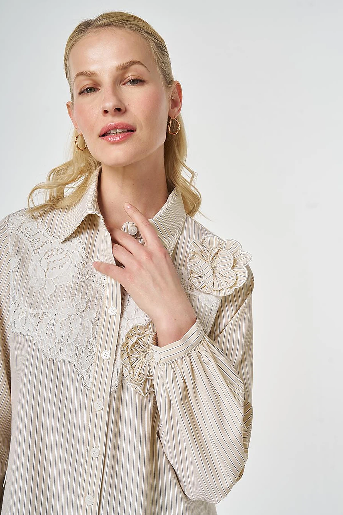 Lace-Trimmed Cotton-Viscose Tunic Light Yellow