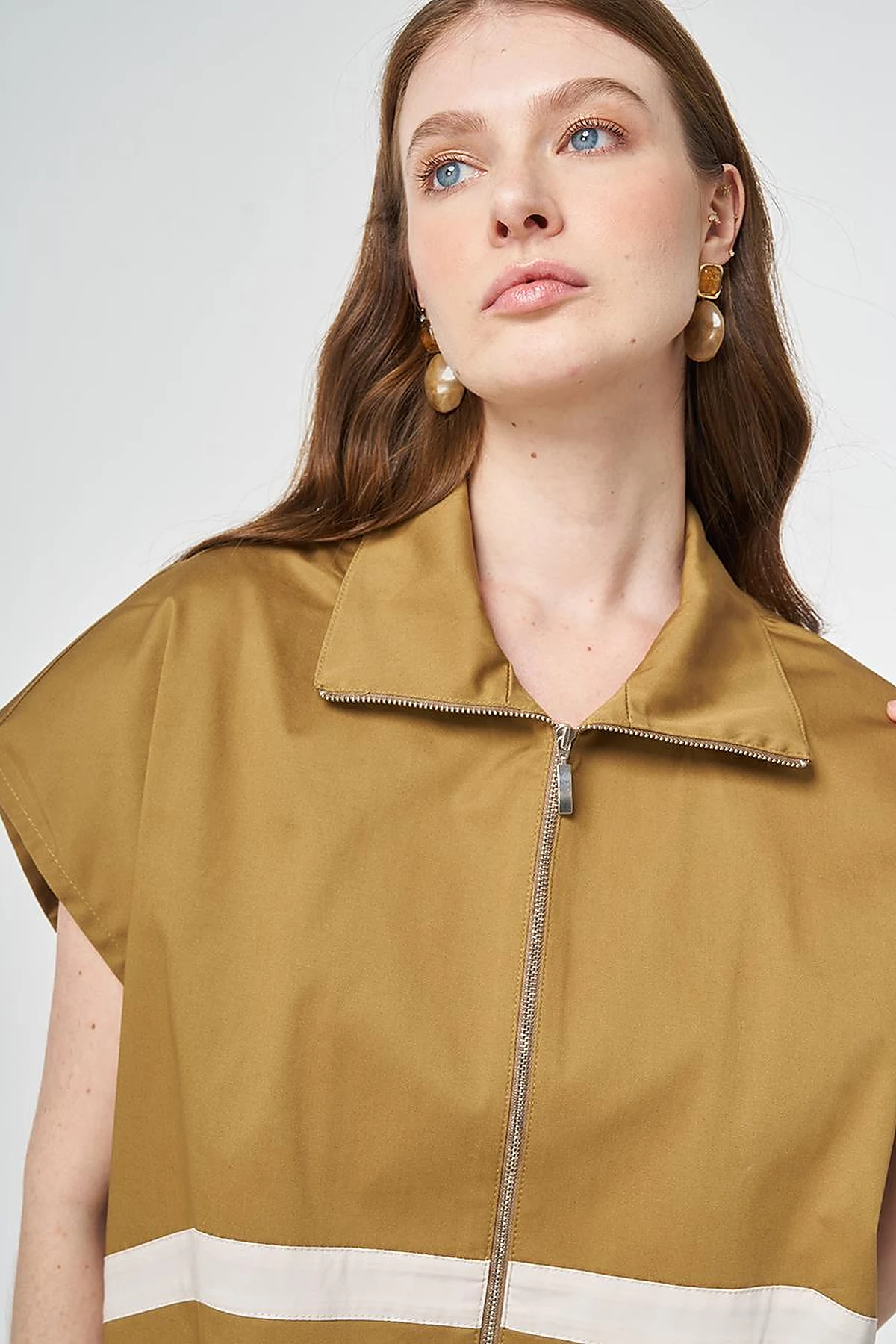 Contrast-Piped Vest Dark Olive