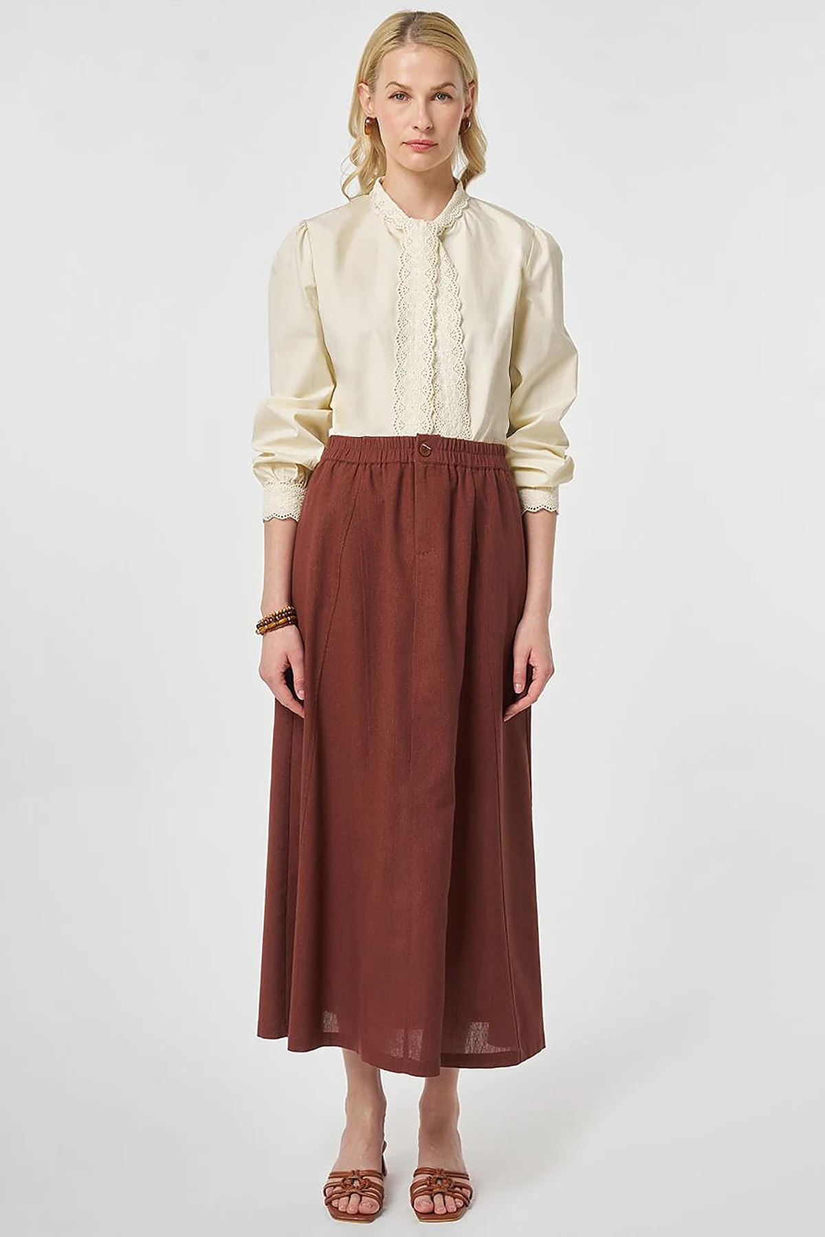 Piece Stitched Bell Skirt Reddish Brown