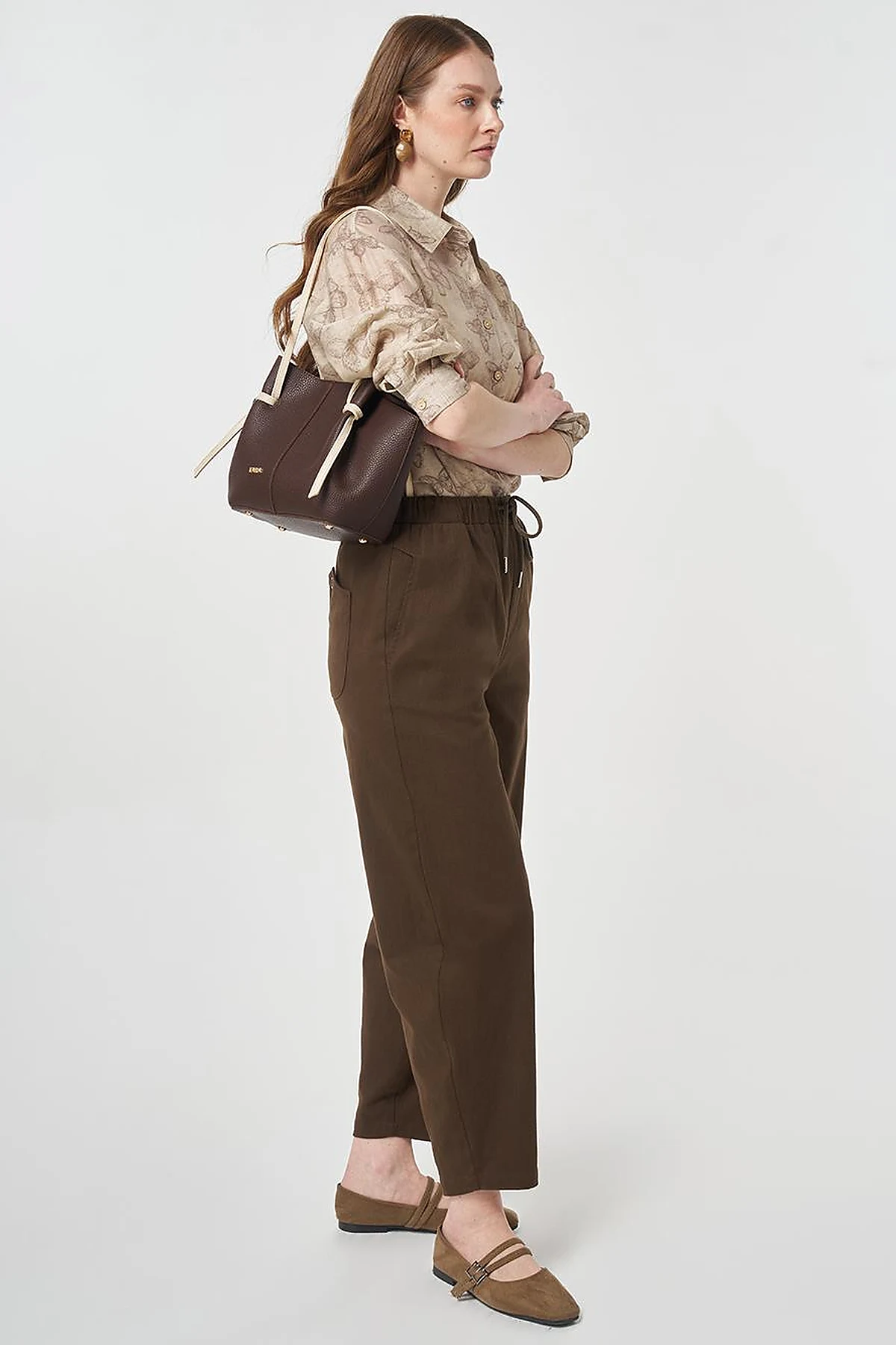 Elastic Waist Carrot Cut Trousers Chocolate
