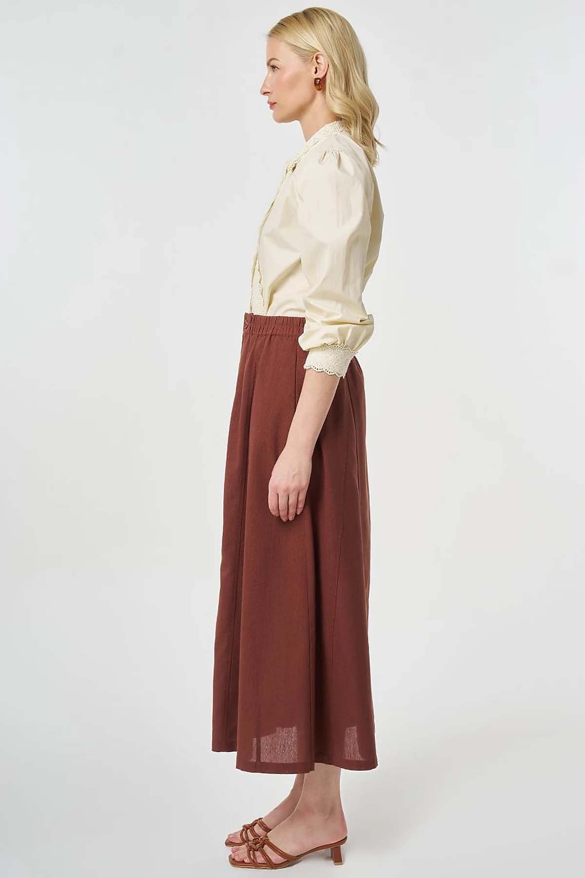 Piece Stitched Bell Skirt Reddish Brown