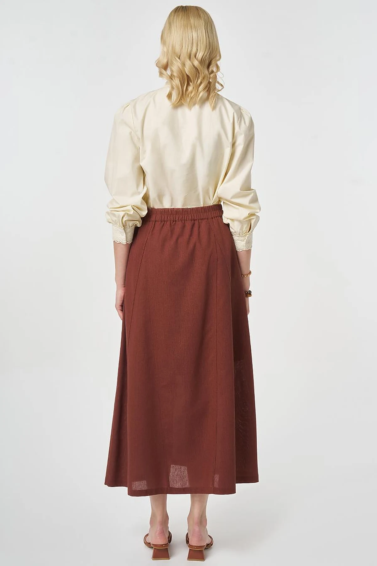 Piece Stitched Bell Skirt Reddish Brown