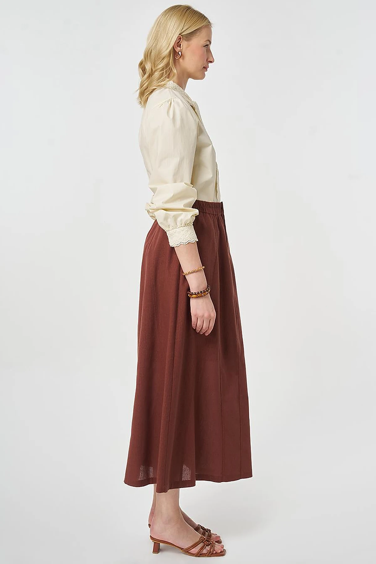 Piece Stitched Bell Skirt Reddish Brown