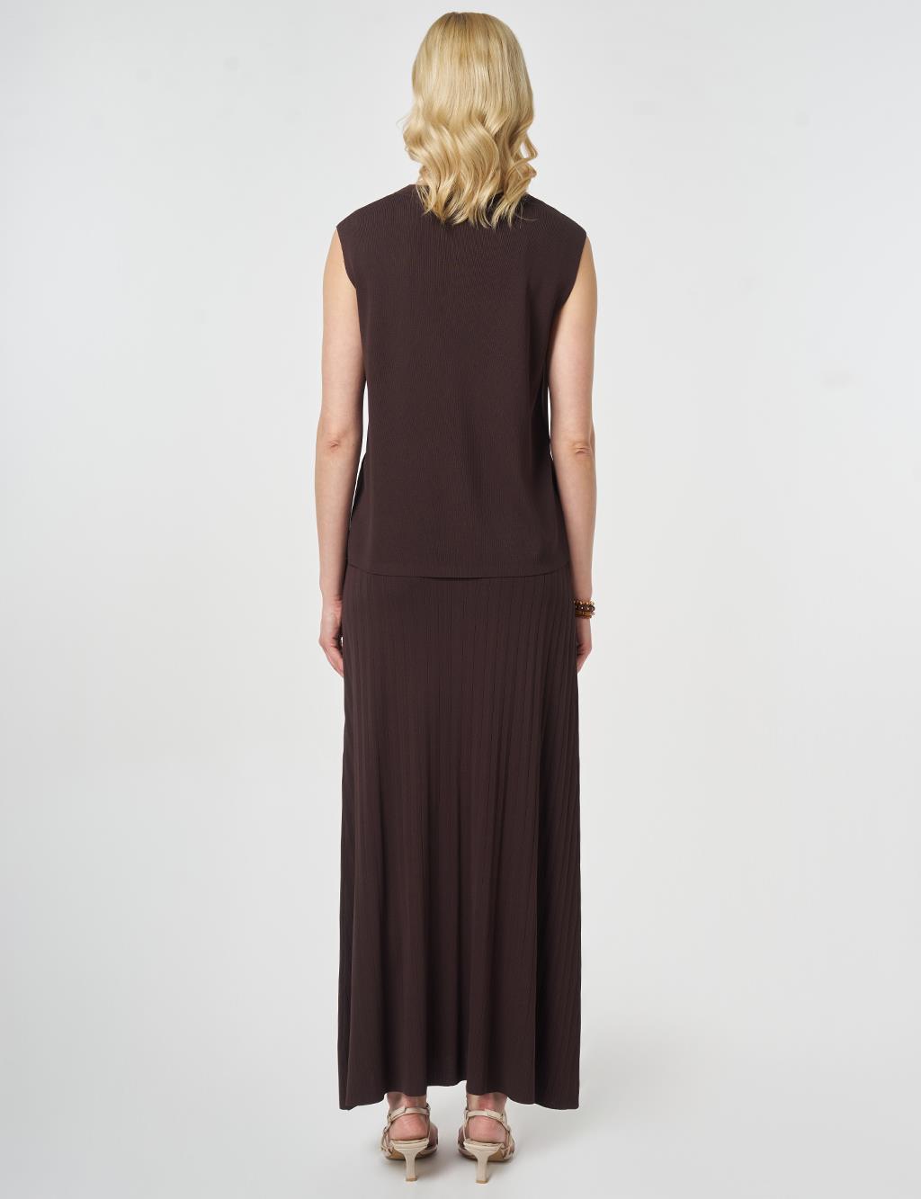 Knitted Skirt Set Dark Brown