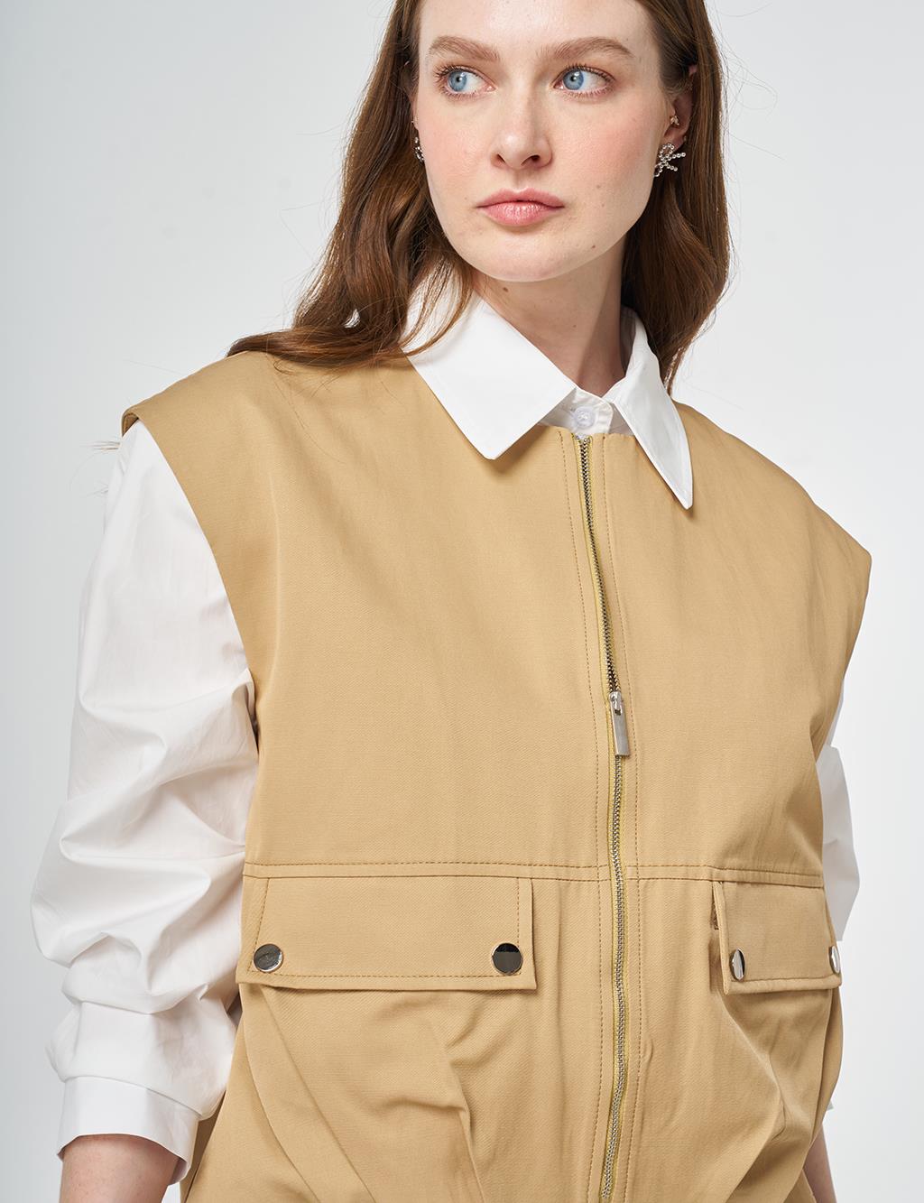 Zipper Closure Short Vest, Beige