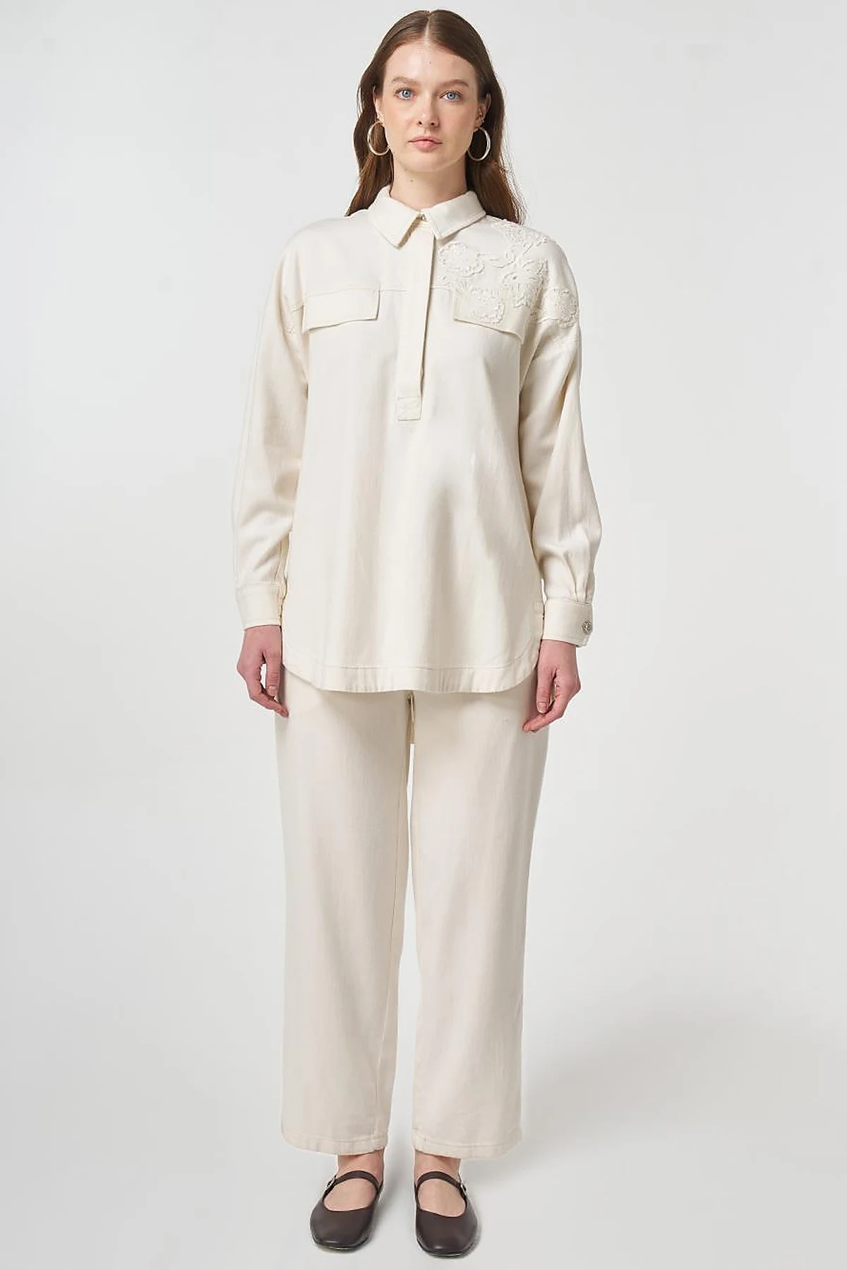 Embroidered Applique Two-Piece Set Cream