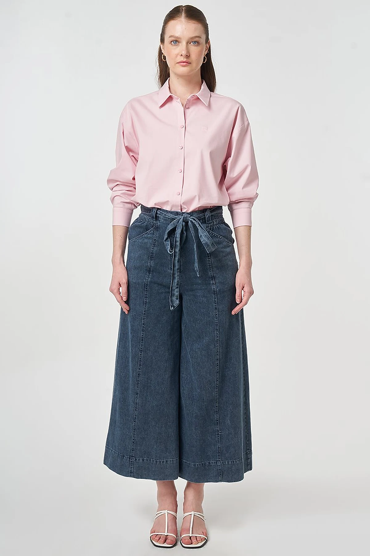 Kuşak Detaylı Yıkamalı Denim Pantolon Mavi