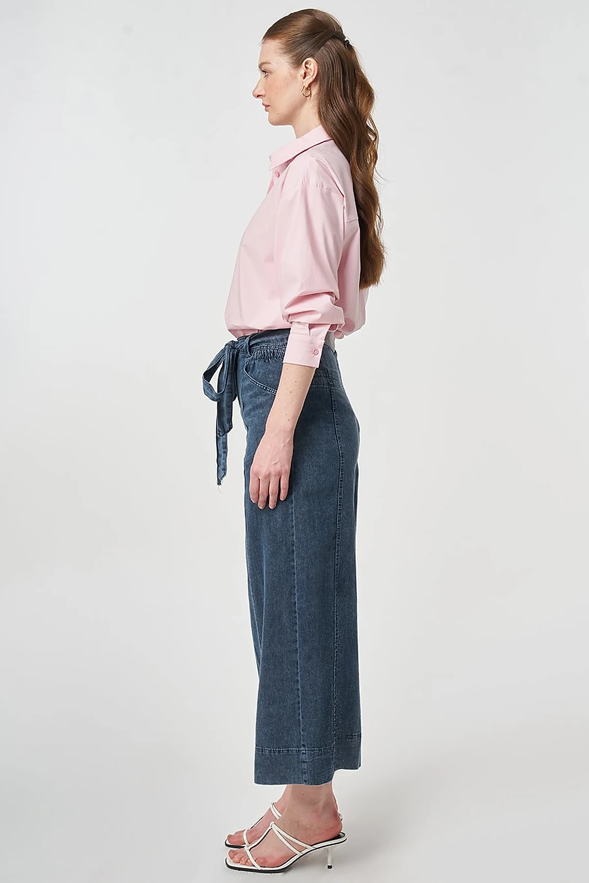 Kuşak Detaylı Yıkamalı Denim Pantolon Mavi