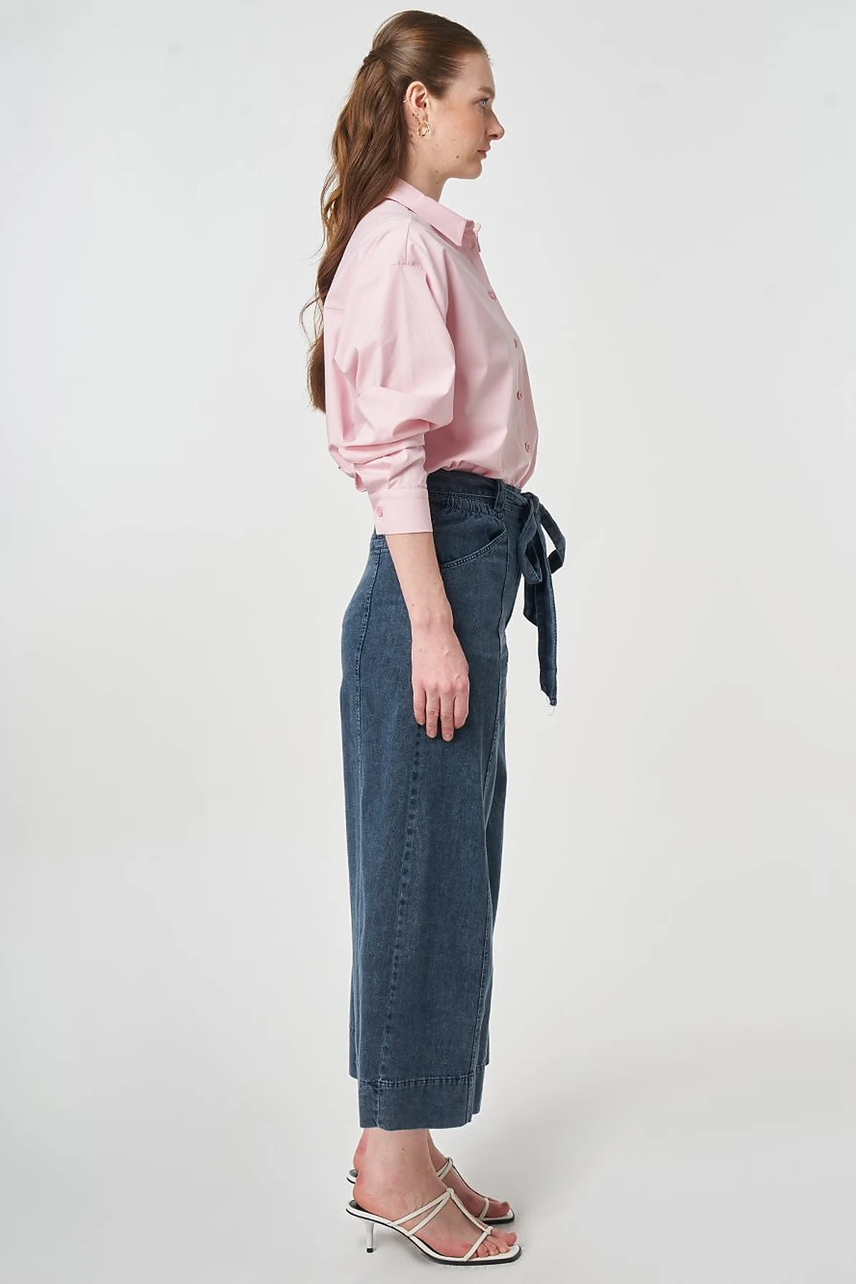 Kuşak Detaylı Yıkamalı Denim Pantolon Mavi