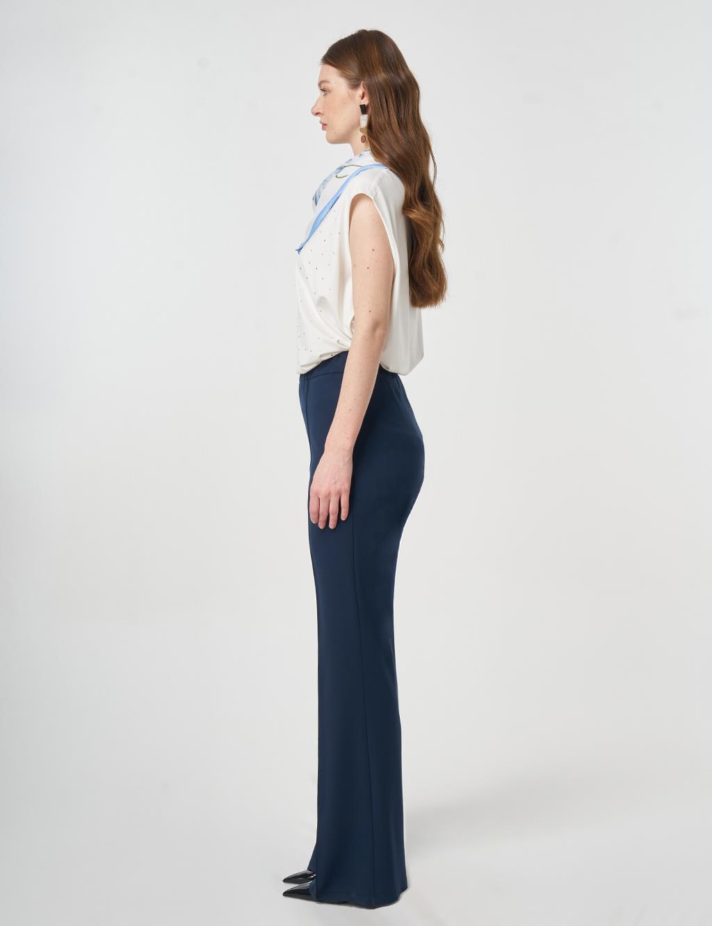 Cutting Stitch Knitted Spanish Flare Trousers Dark Navy