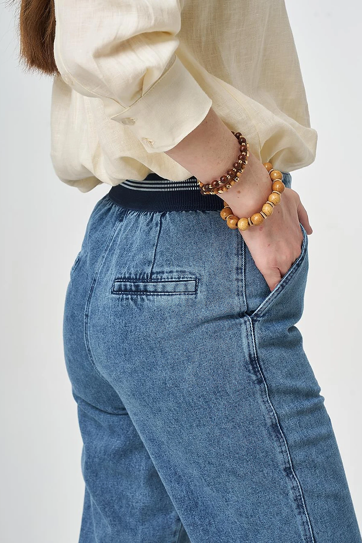 Elastic-Waist Carrot-Fit Denim Trousers Blue 