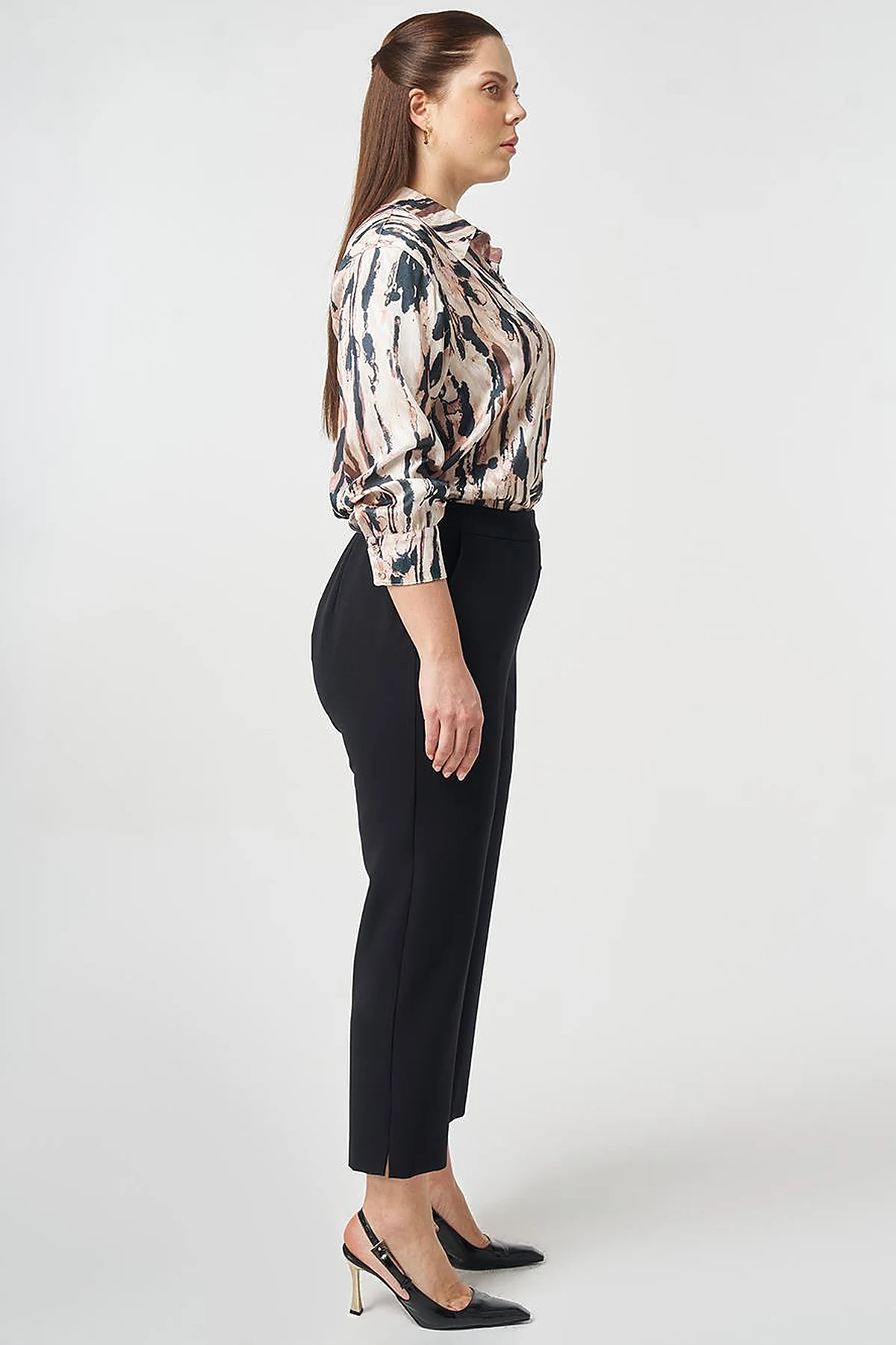Carrot Cut Pants Black