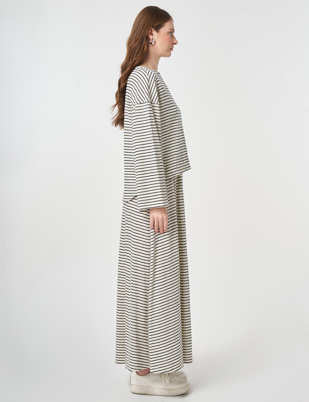 Striped Pattern Knit Set Navy