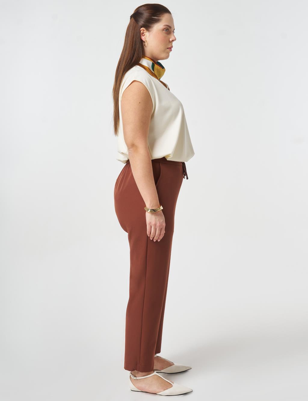 Carrot Cut Trousers Dark Brown