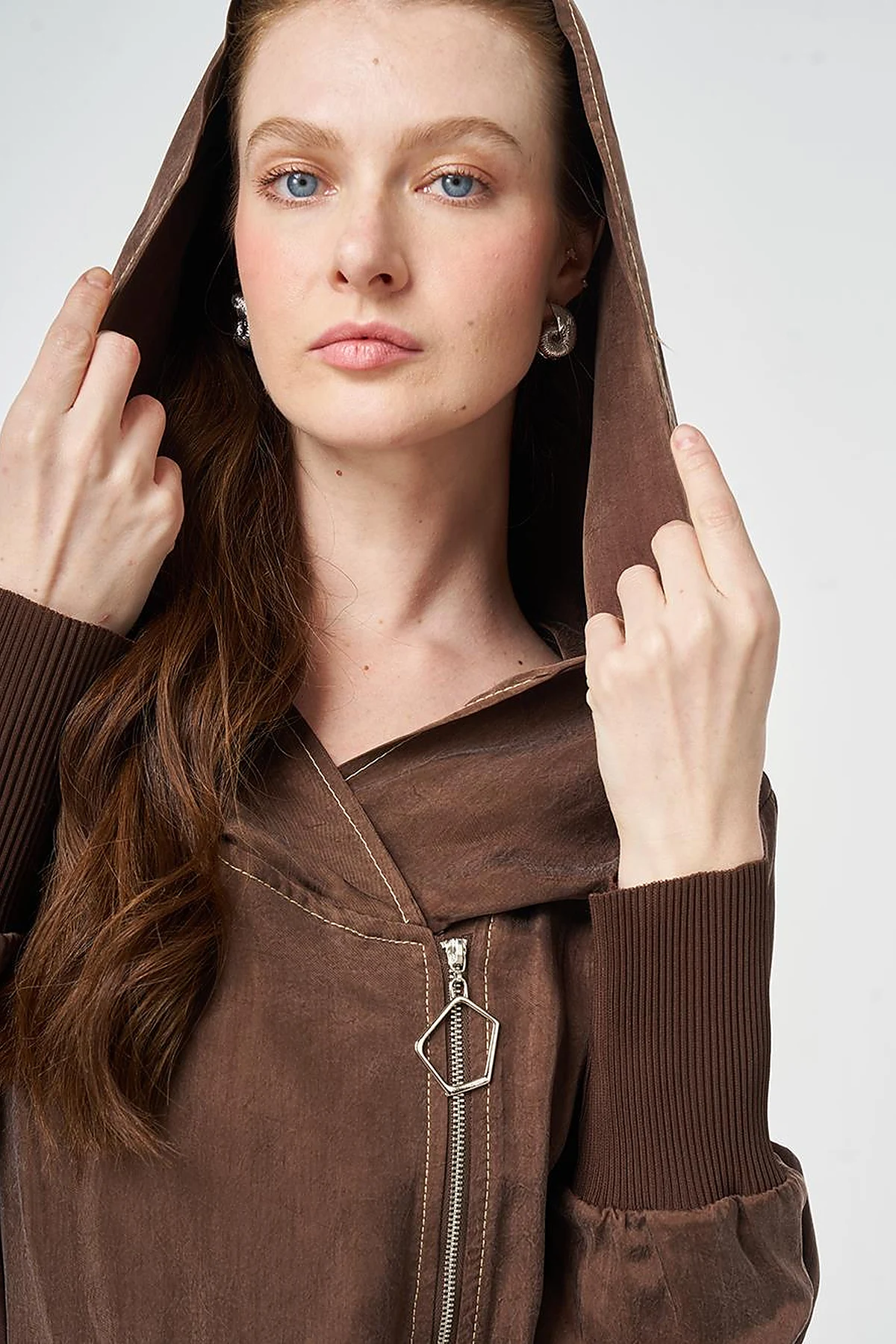 100% Lyocell Hooded Ready-to-Wear Chocolate